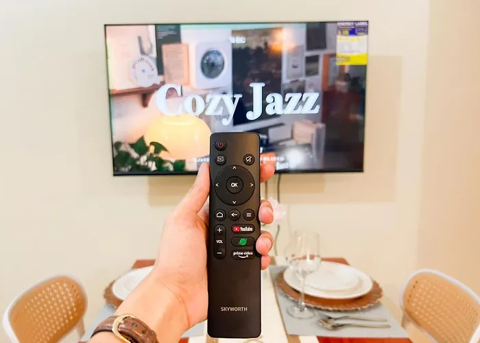 Stylish Condo, Venice Bgc, Pool, Wifi #vlrtc29e * Manila