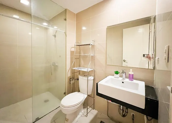 Holiday home Stylish Condo, Venice Bgc, Pool, Wifi #vlrtc29e