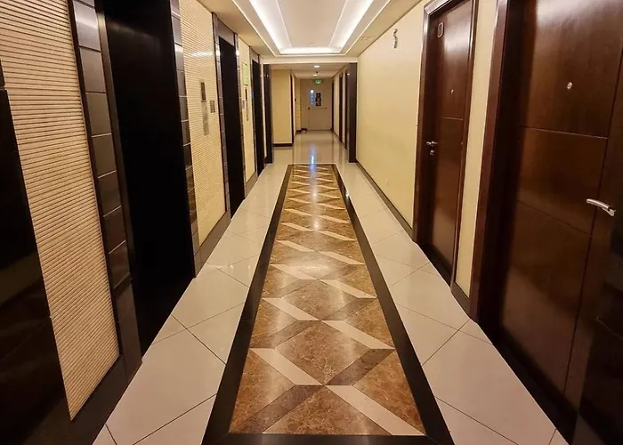 Holiday home Stylish Condo, Venice Bgc, Pool, Wifi #vlrtc29e