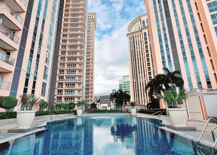 Holiday home Stylish Condo, Venice Bgc, Pool, Wifi #vlrtc29e