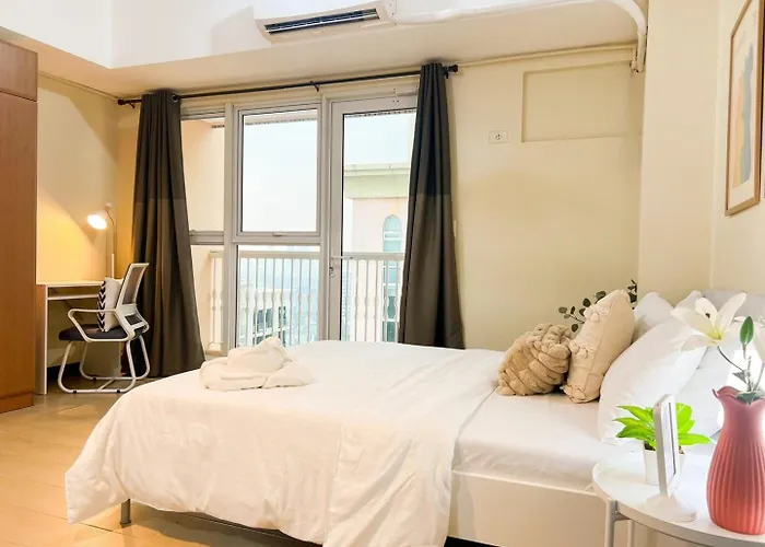 Stylish Condo, Venice Bgc, Pool, Wifi #vlrtc29e *